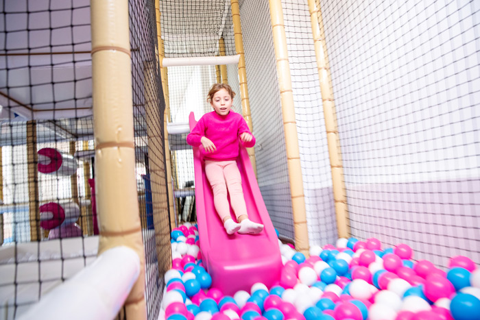 Parque de bolas infantil seguro y homologado en Yuncos